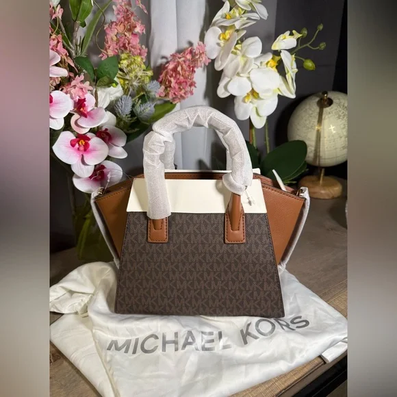 Michael Kors Avril Small Top Zip Satchel - Picture 3 of 5